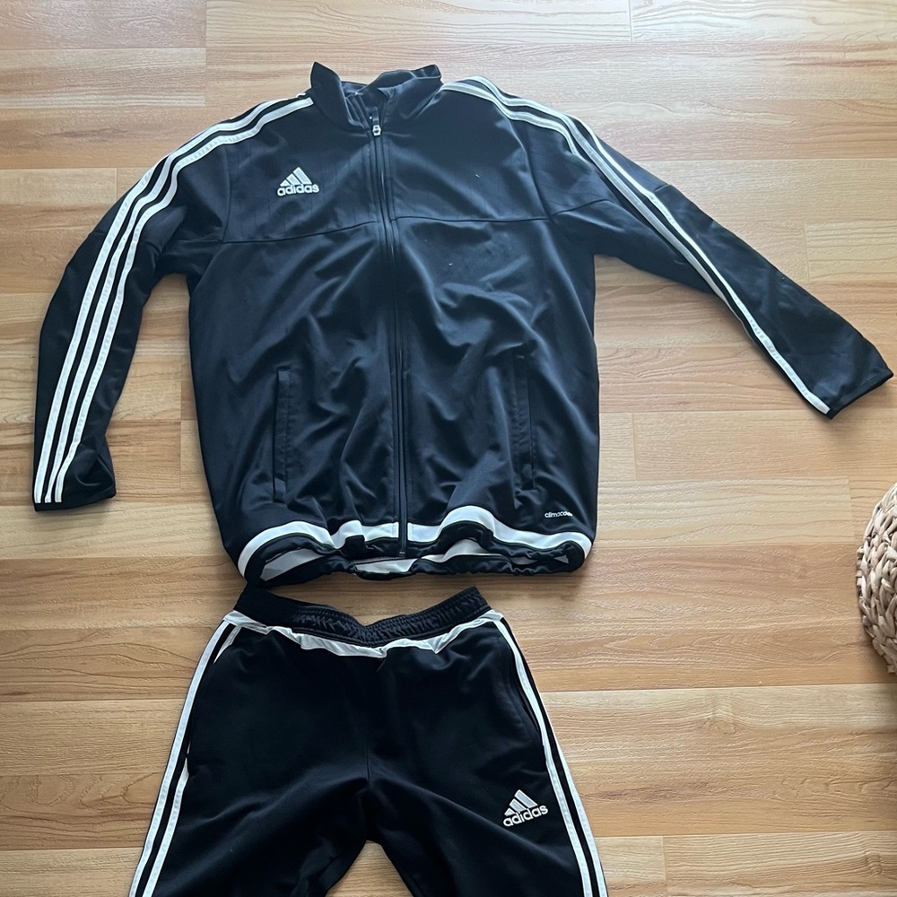 Men’s Adidas tracksuit